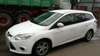 Ford Focus III 1.6 MT (105 л.с.) [2013]