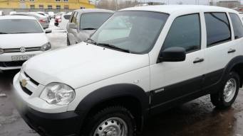 Chevrolet Niva I