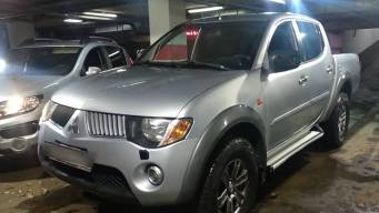 Mitsubishi L200 IV