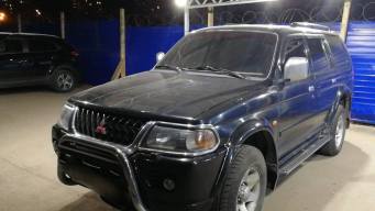 Mitsubishi Pajero Sport I