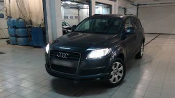 Audi Q7 I