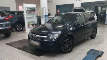 Opel Astra H 1.8 AT (140 л.с.) [2008]