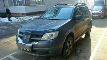 Mitsubishi Outlander I