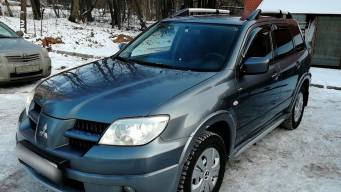 Mitsubishi Outlander I