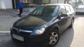 Opel Astra H 1.6 AT (105 л.с.) [2006]