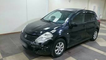 Nissan Tiida I