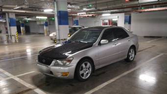 Lexus IS I