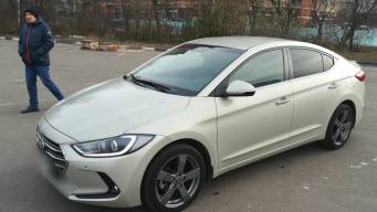 Hyundai Elantra VI (AD)