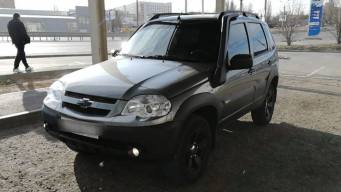 Chevrolet Niva I